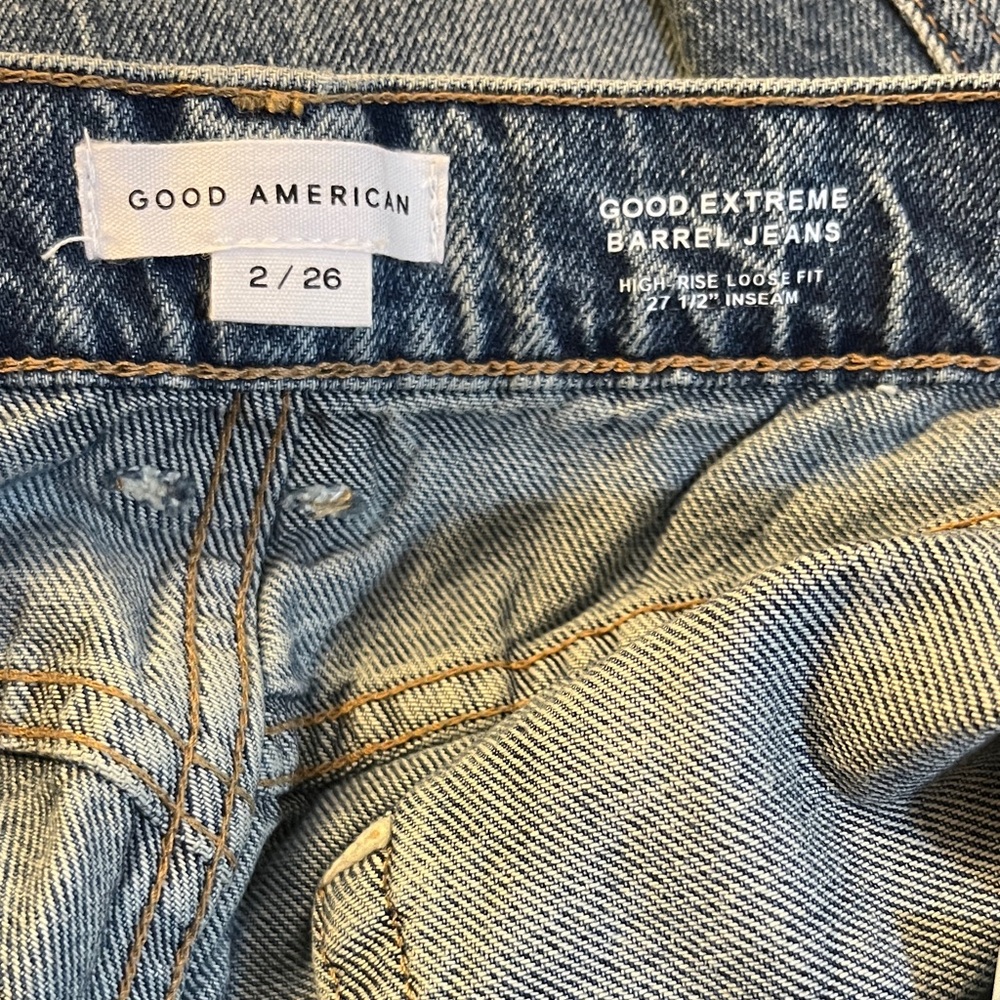 Good American Extreme Barrel Jeans - Picture 7 of 8